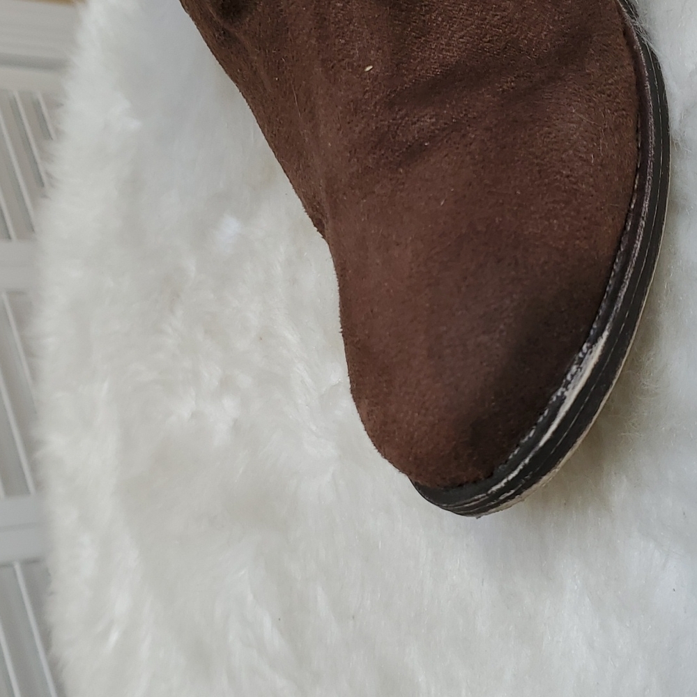 Diba Size Brown Faux Suede Tassel Zipper Western Ankle Boots Size 9. - Picture 7 of 7